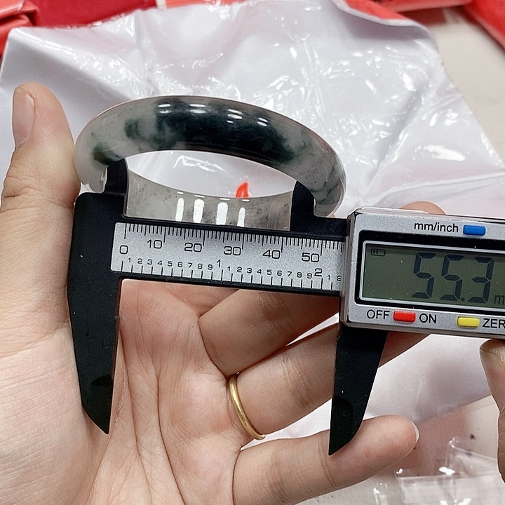 翡翠手镯未镶嵌126 