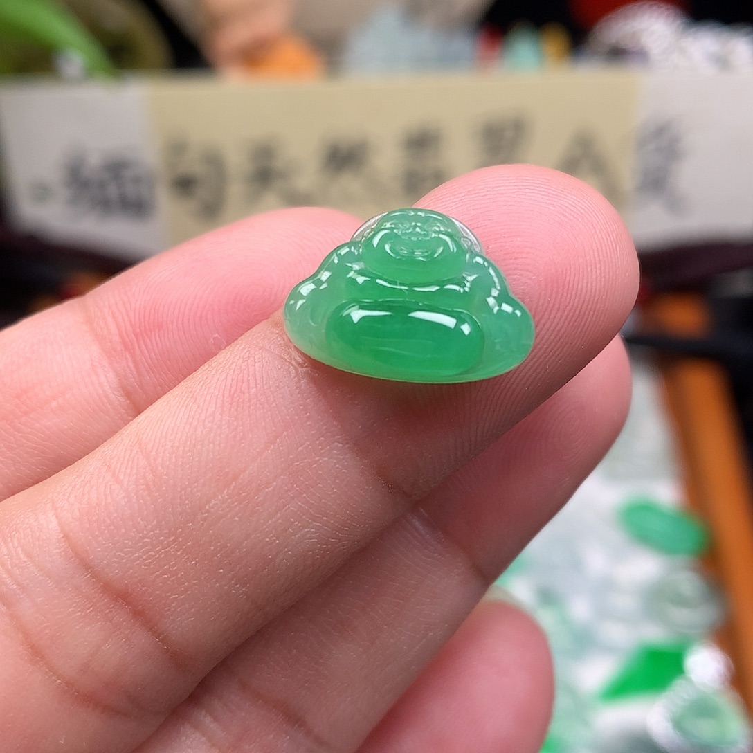 翡翠散珠缅甸天然A货翡翠阳绿佛公
