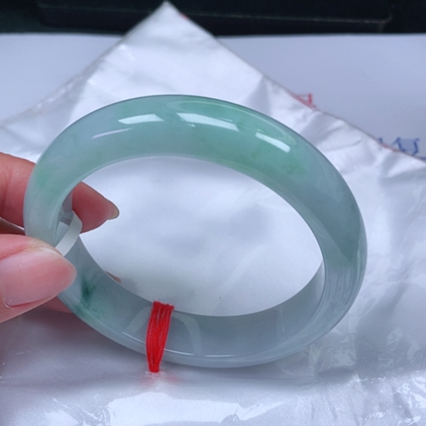 【闪购商品】翡翠手镯未镶嵌，