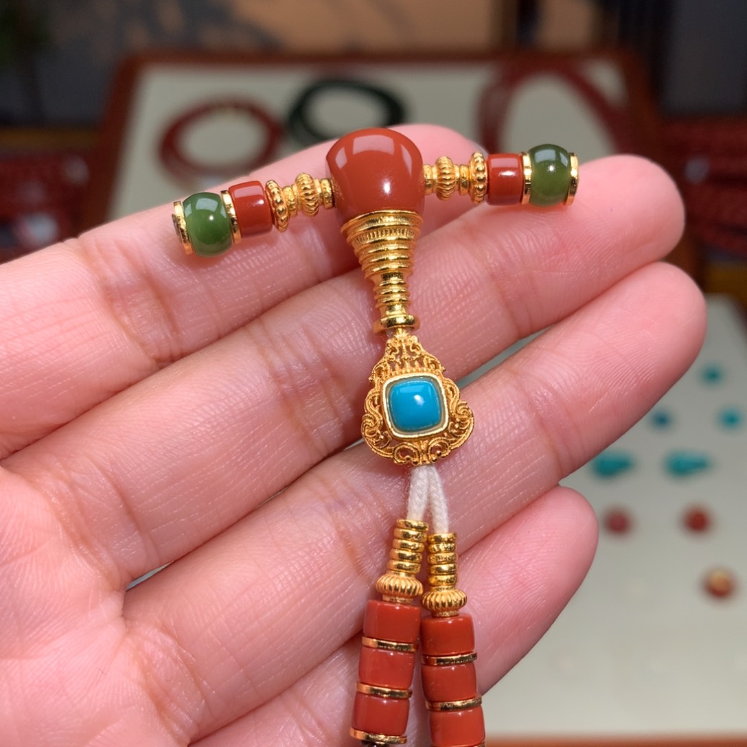 南红玛瑙颈饰未镶嵌