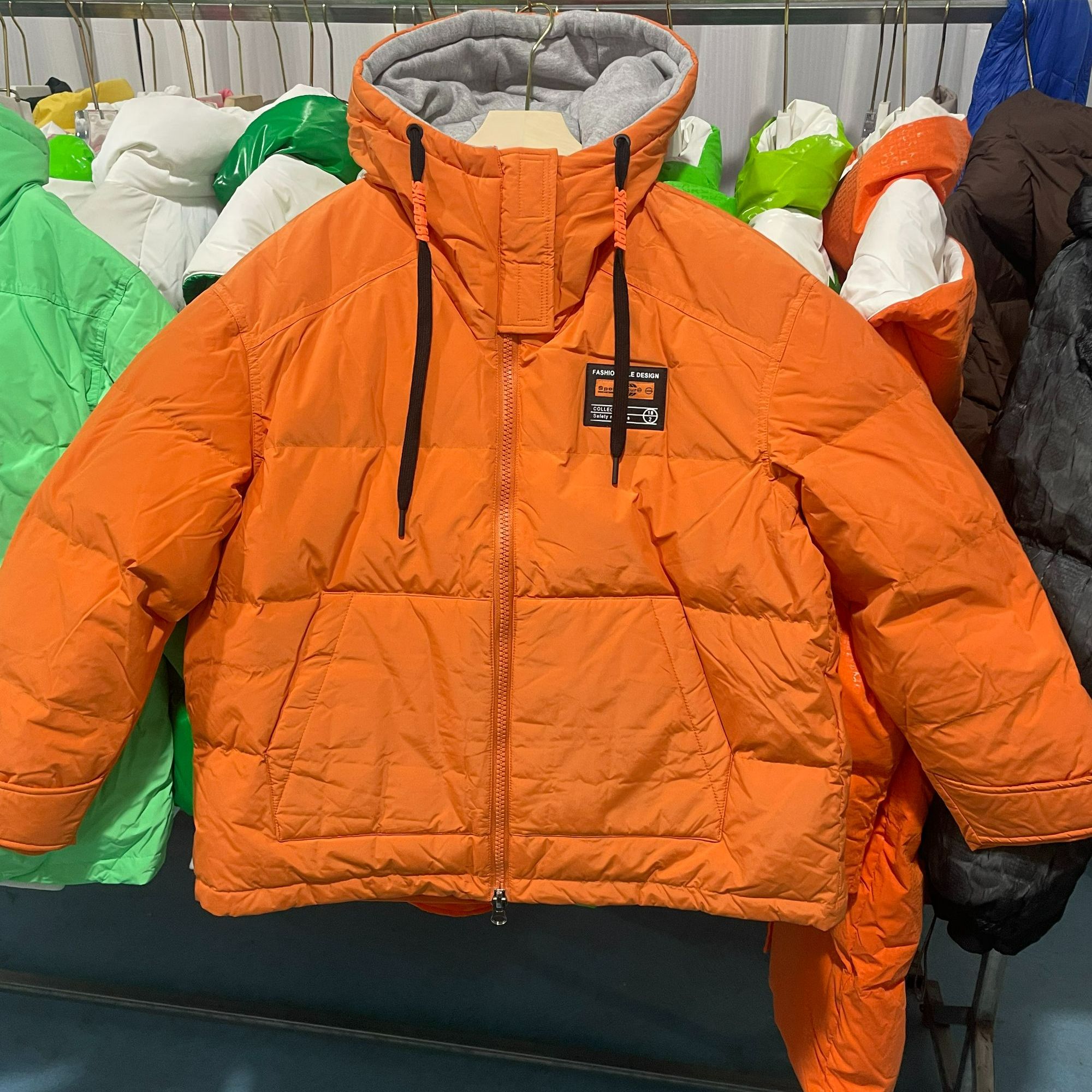 拆标潮牌连帽短款羽加厚绒服休闲时尚潮流白鹅绒保暖冬季带帽