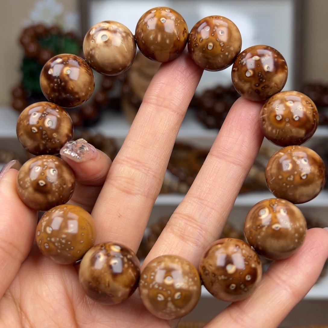 紫金鼠手串卡16.6半实心花皮