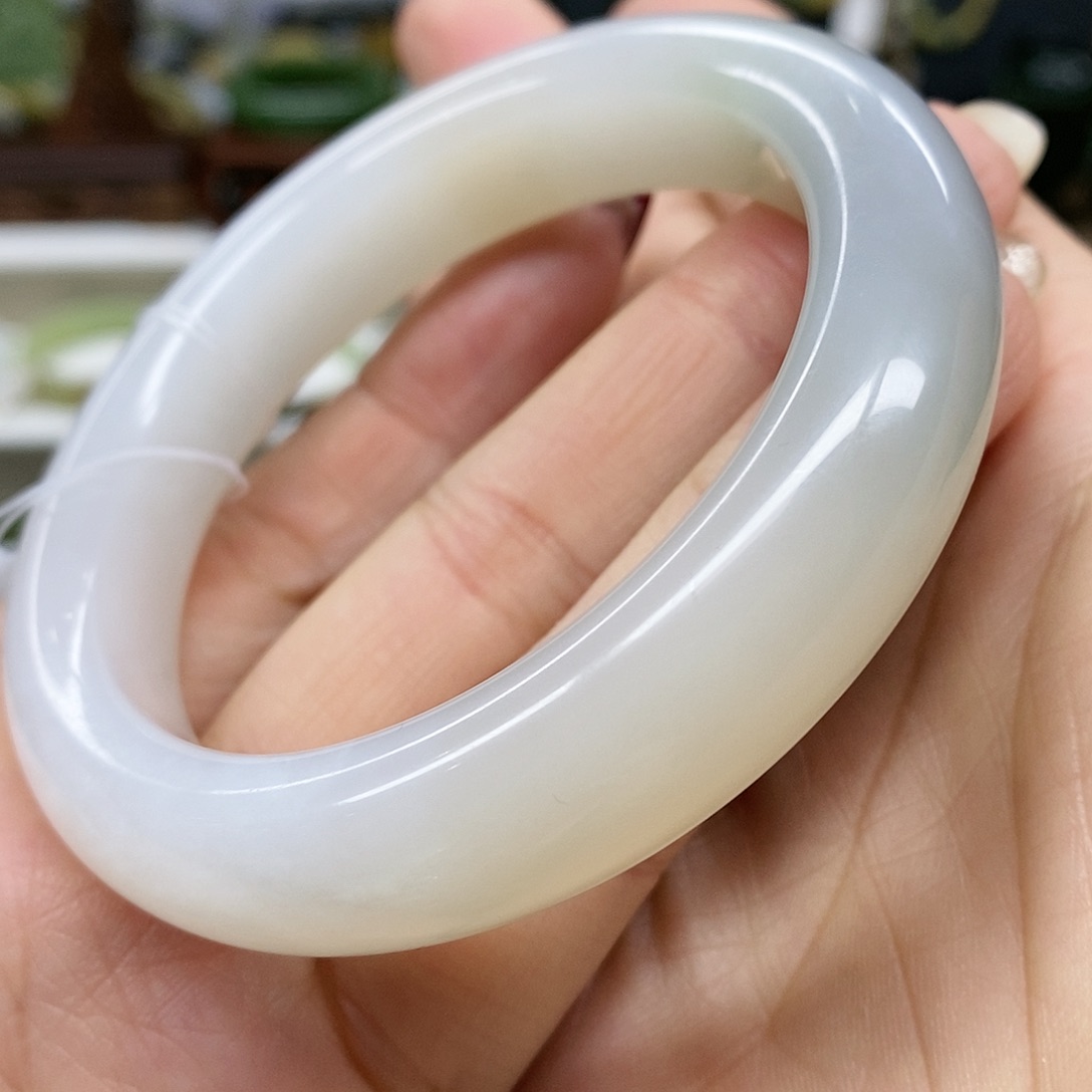 【闪购商品】和田玉手镯未镶嵌