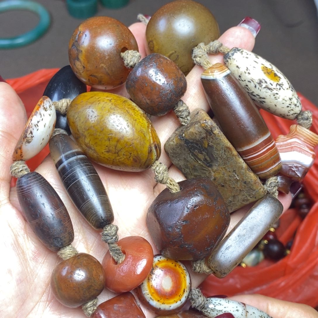 玛瑙/玉髓颈饰未镶嵌