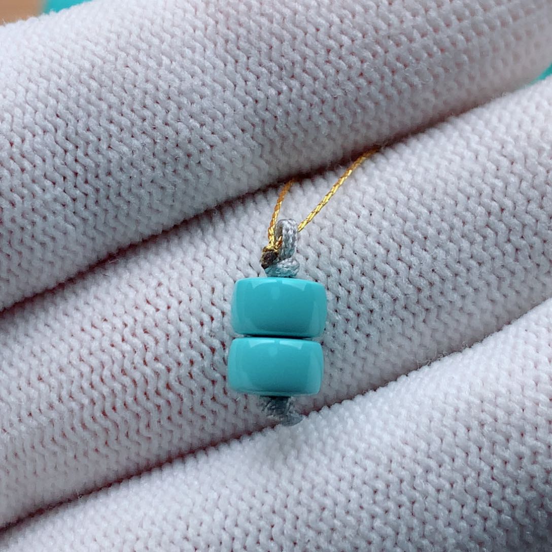 绿松石颈饰未镶嵌