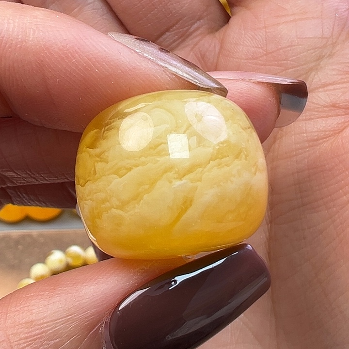 蜜蜡未镶嵌珠宝奇石