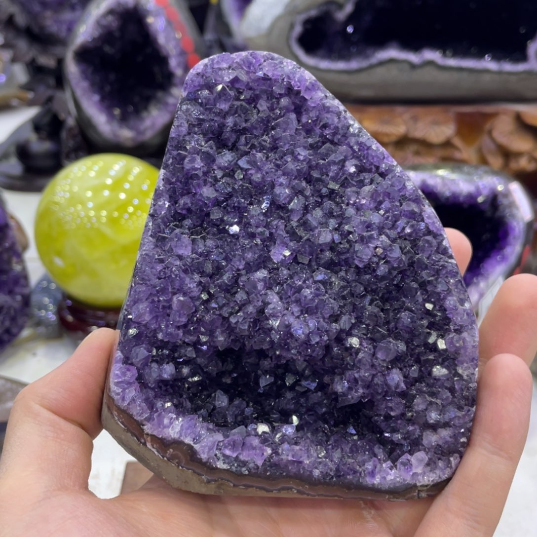 未镶嵌水晶珠宝半成品