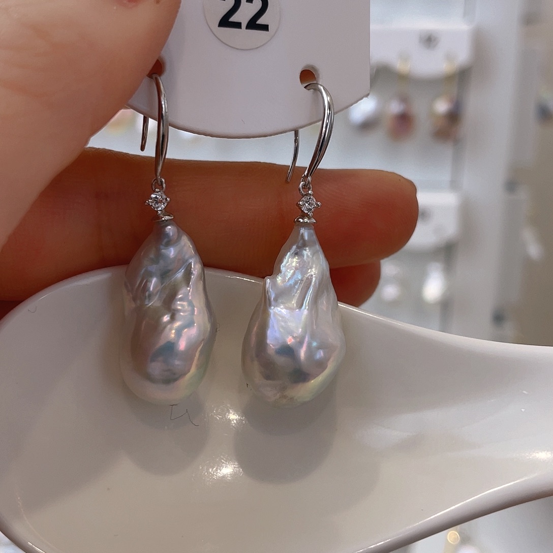 淡水珍珠颈饰银S925镶嵌靓**?