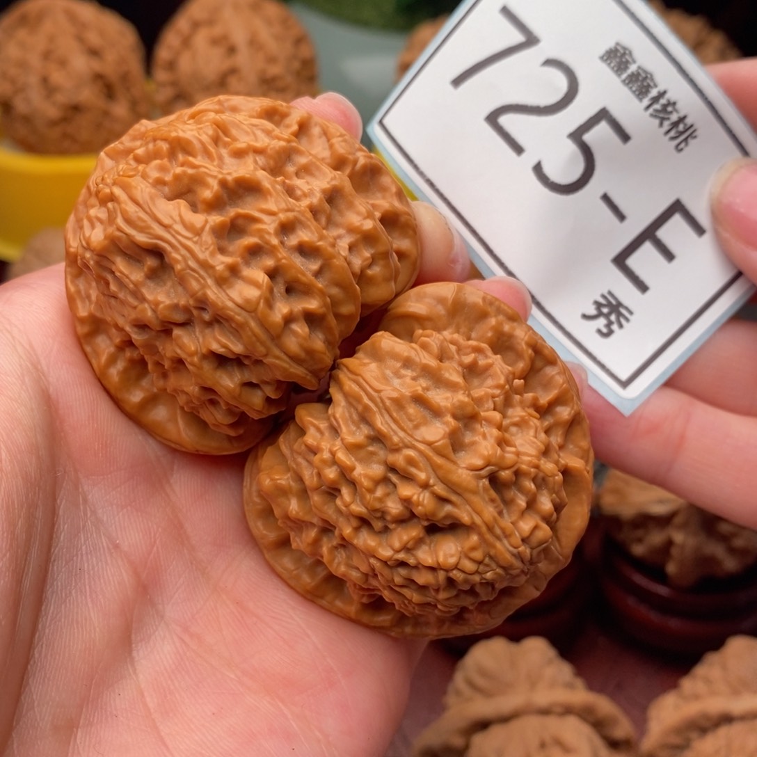 文玩核桃把件白狮44