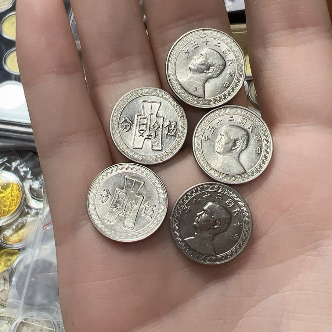 拍品。            