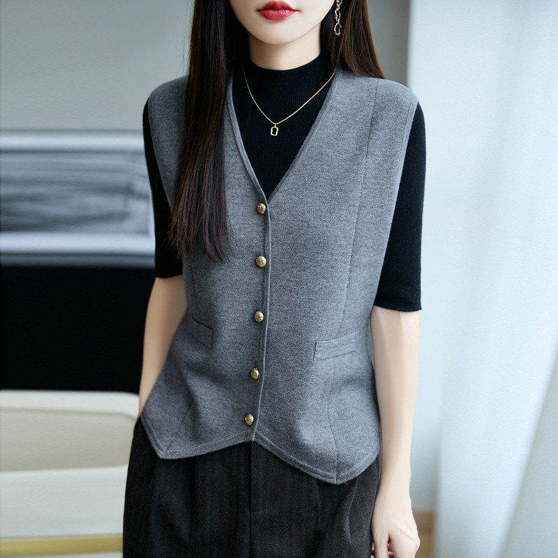 V领羊毛开衫马甲女坎肩背心百搭无袖针织打底短款休闲马夹显瘦