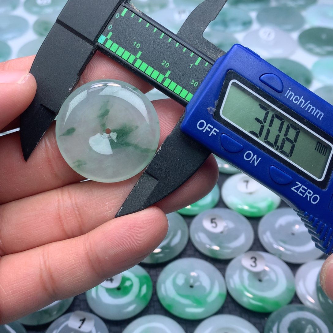 翡翠颈饰未镶嵌缅甸天然A货翡翠