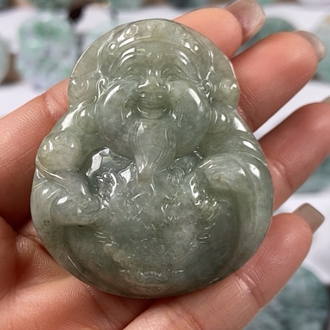 翡翠颈饰未镶嵌财神爷福利
