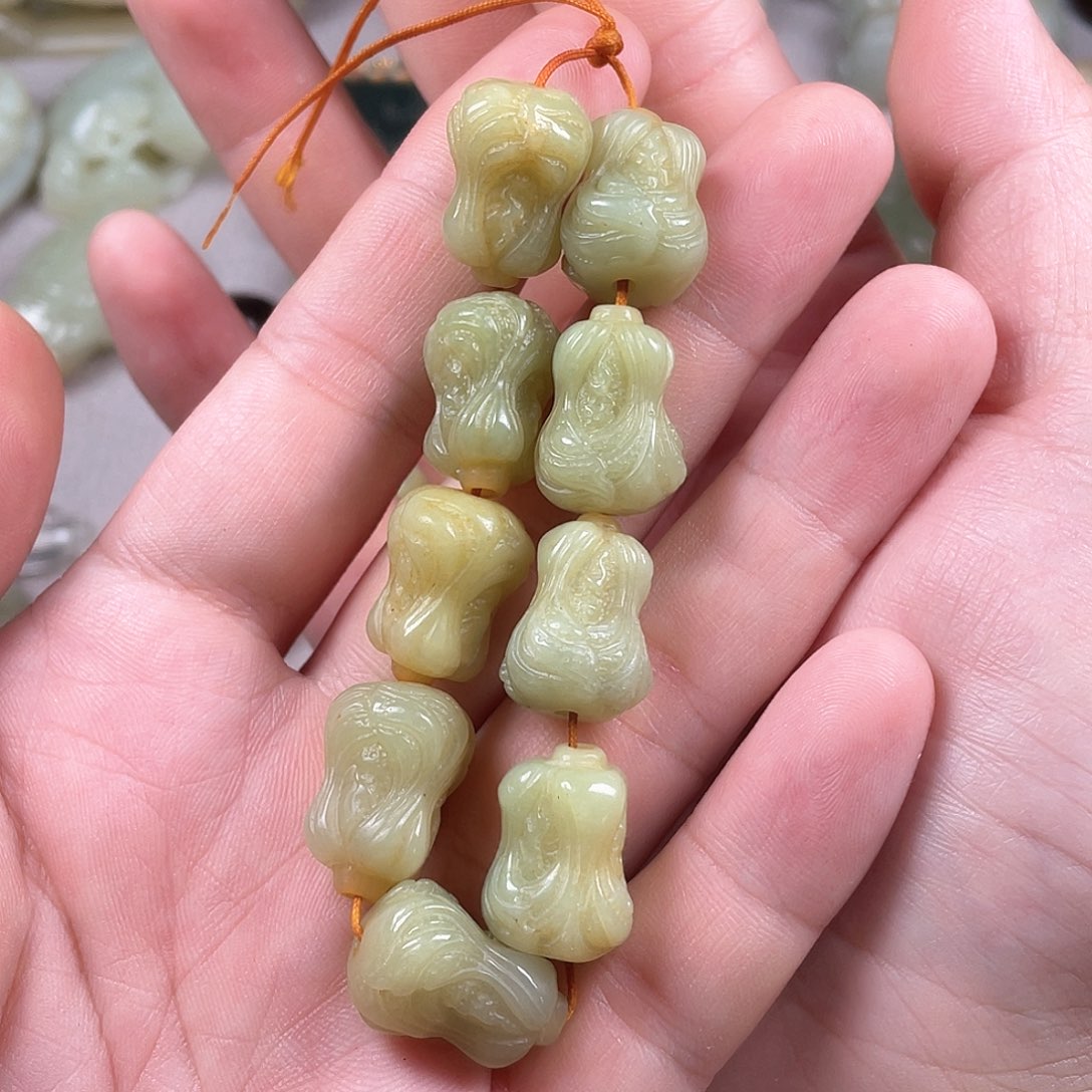 和田玉（糖玉）未镶嵌颈饰