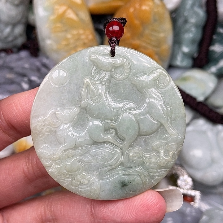 颈饰未镶嵌翡翠翡翠