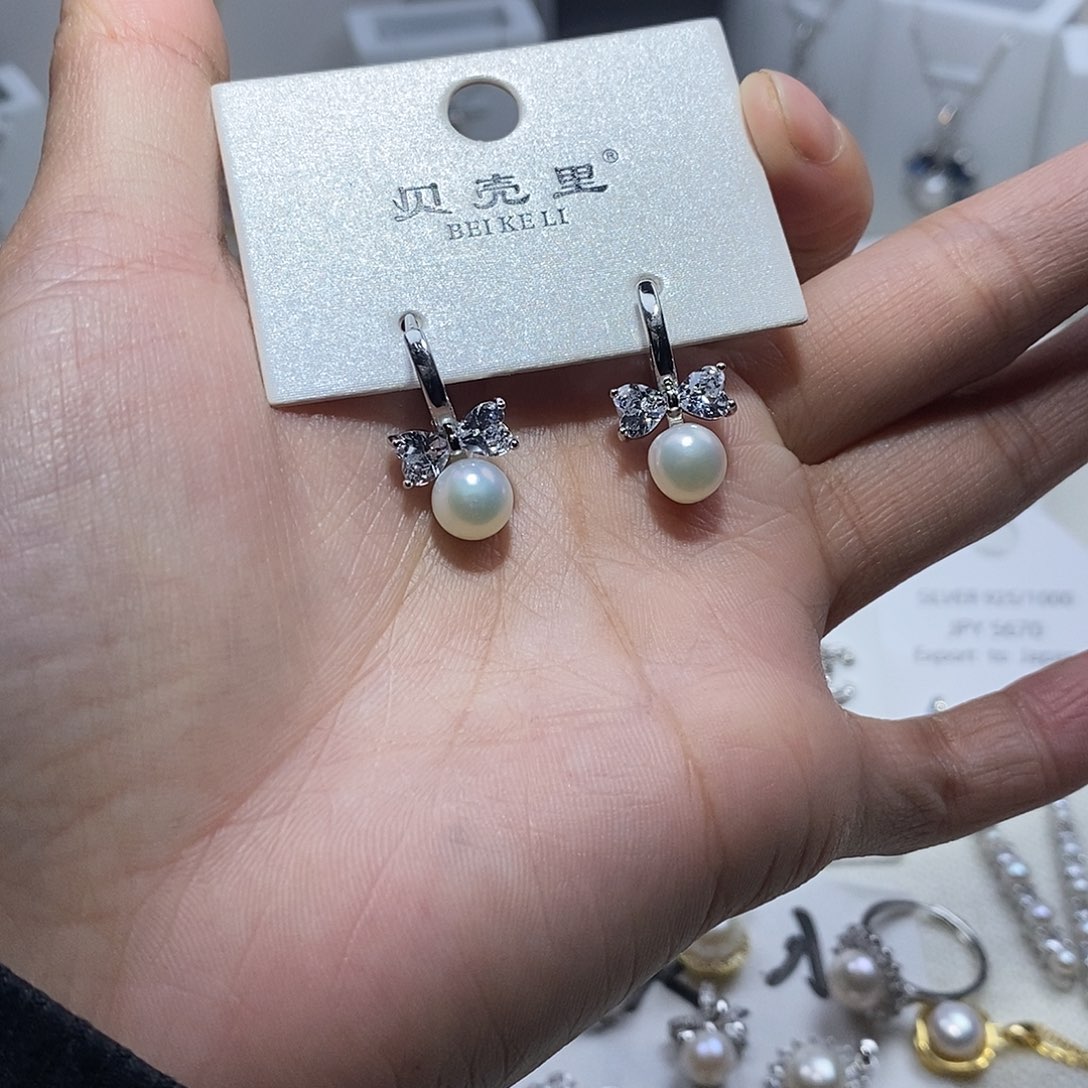 未镶嵌淡水珍珠耳饰