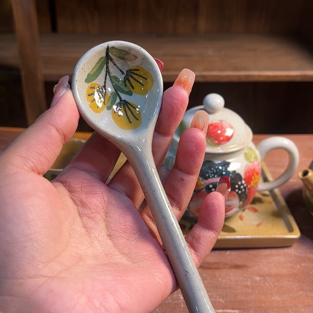 瓷片红红火火过大年