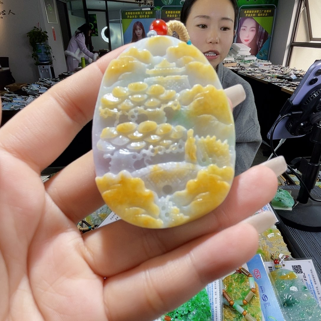 颈饰未镶嵌翡翠一