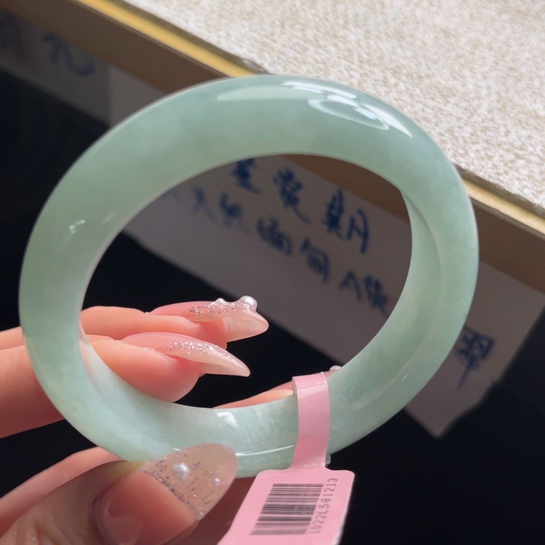 翡翠未镶嵌手镯手镯