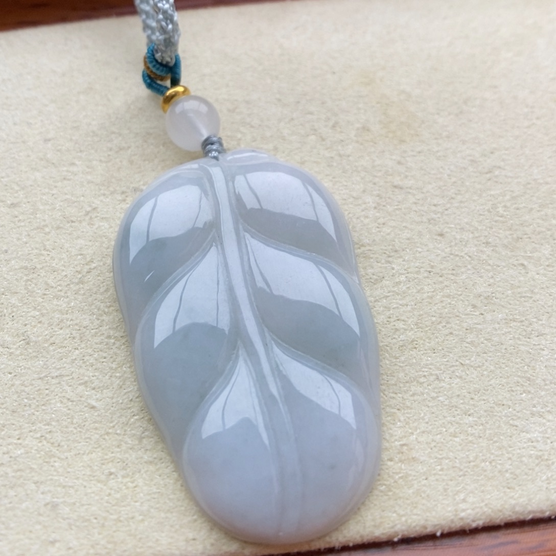 翡翠未镶嵌颈饰吊坠