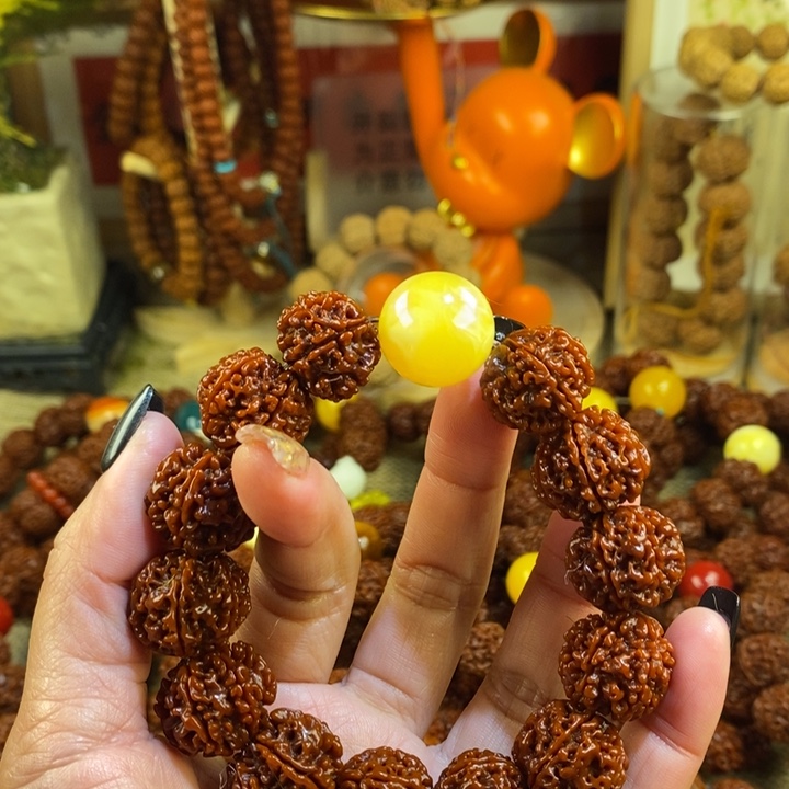 金刚菩提手串186玉化黄