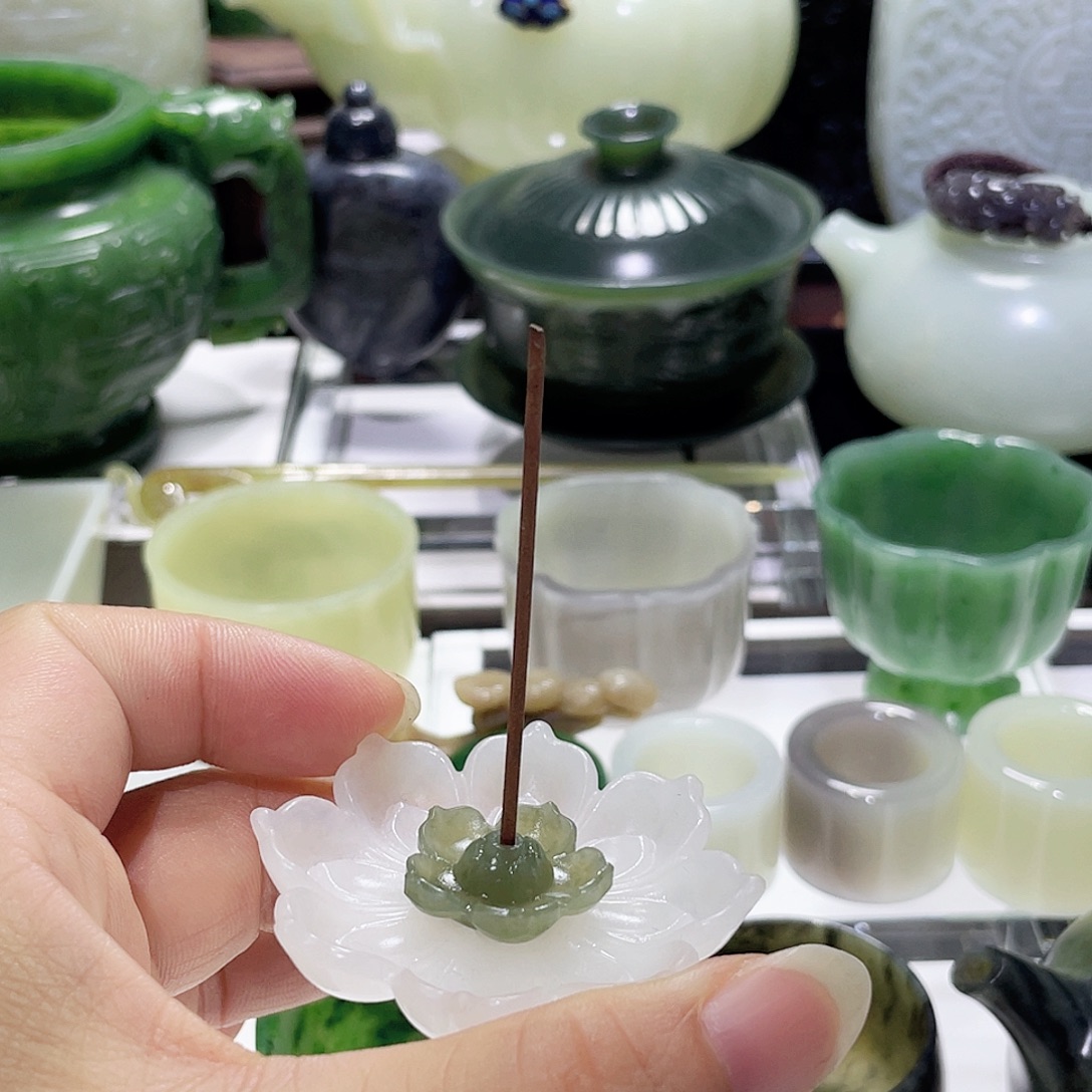 和田玉未镶嵌把件