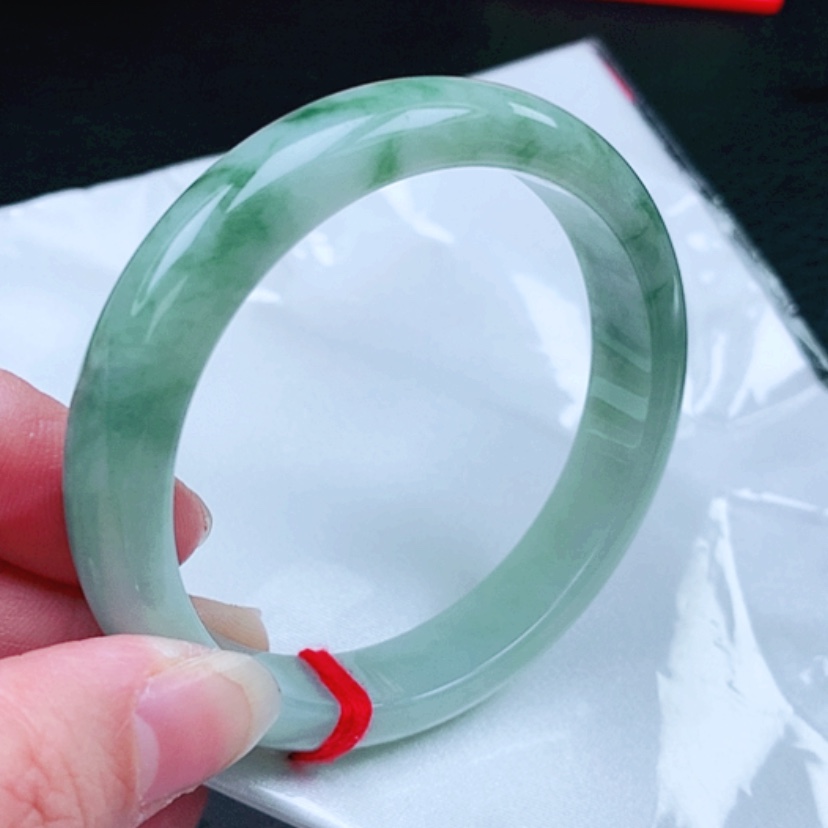 【闪购商品】翡翠手镯未镶嵌58圈