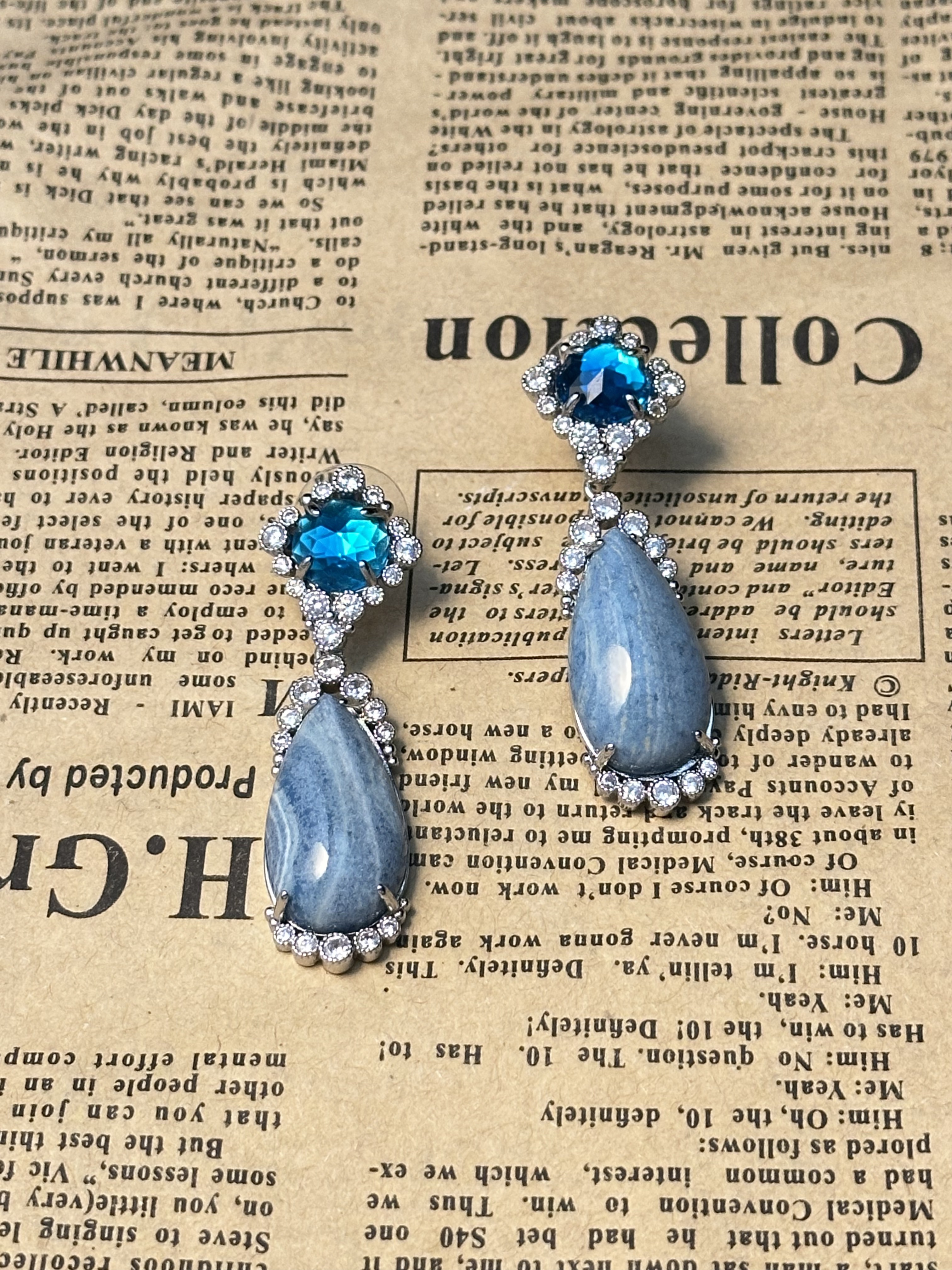 铜合金锆石耳饰 中古镀金蓝色石头水滴耳饰 E2036