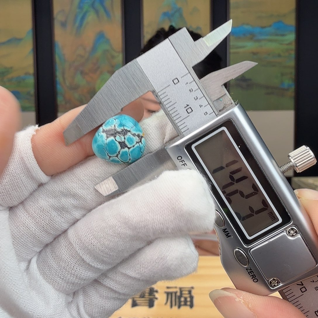 哆***梦绿松石未镶嵌珠宝奇石