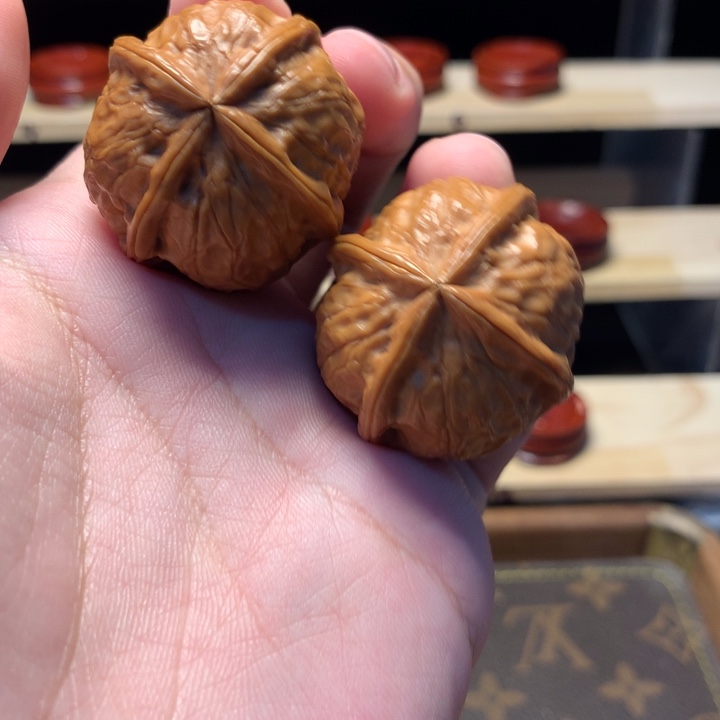 用***8把件文玩核桃36四棱