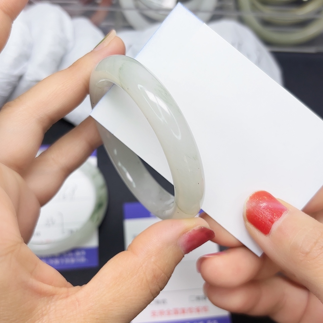 石英质玉未镶嵌手镯2/5251