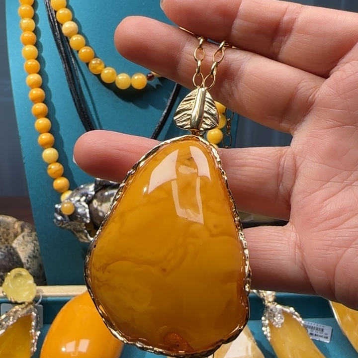 琥珀未镶嵌颈饰波兰设计款琥珀蜜蜡
