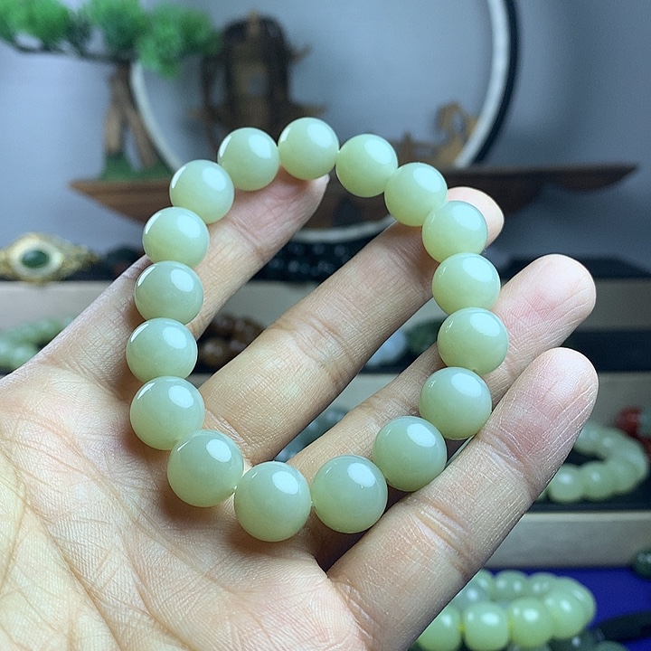 和田玉未镶嵌手串