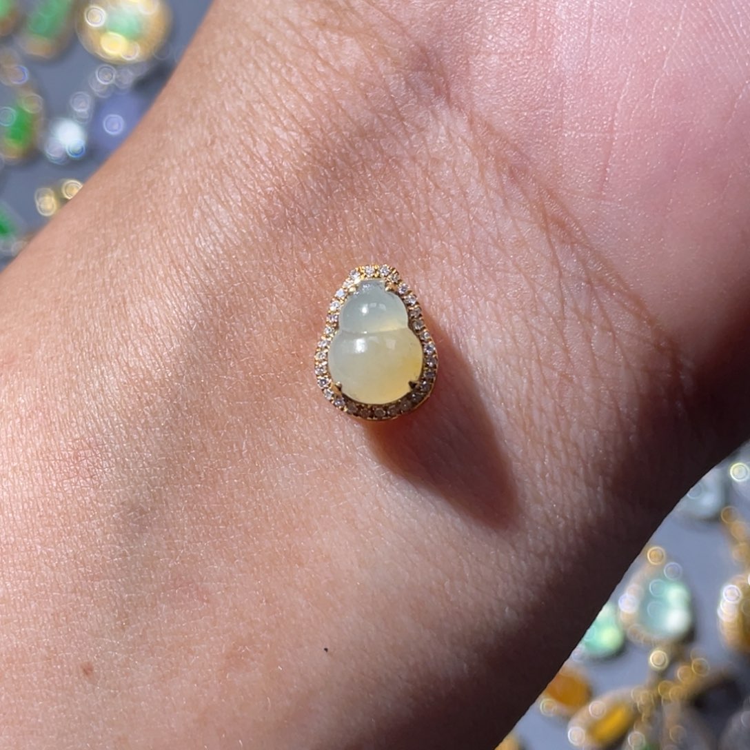 吊坠(不含链)18K金镶嵌翡翠