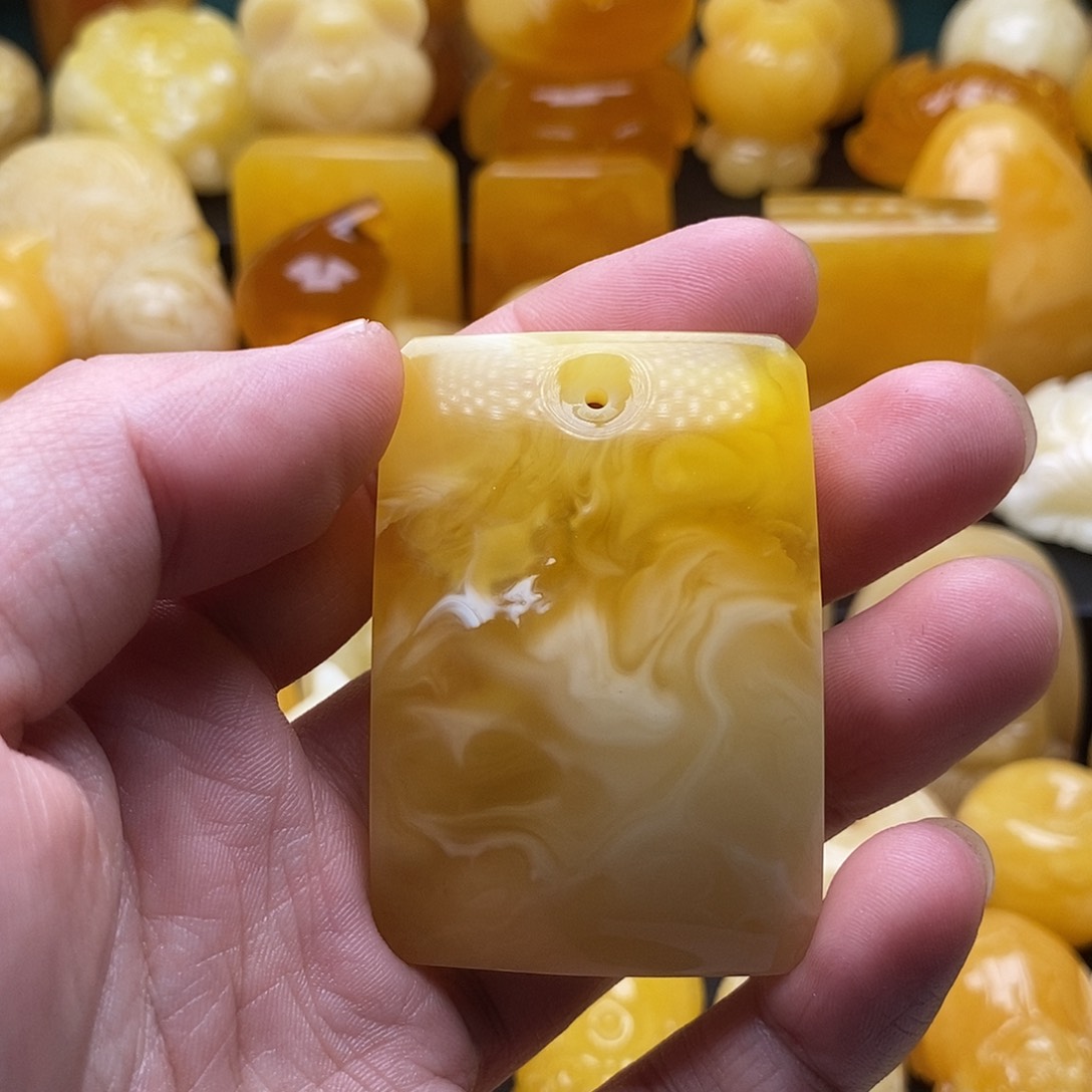 琥珀颈饰未镶嵌琥珀蜜蜡吊坠