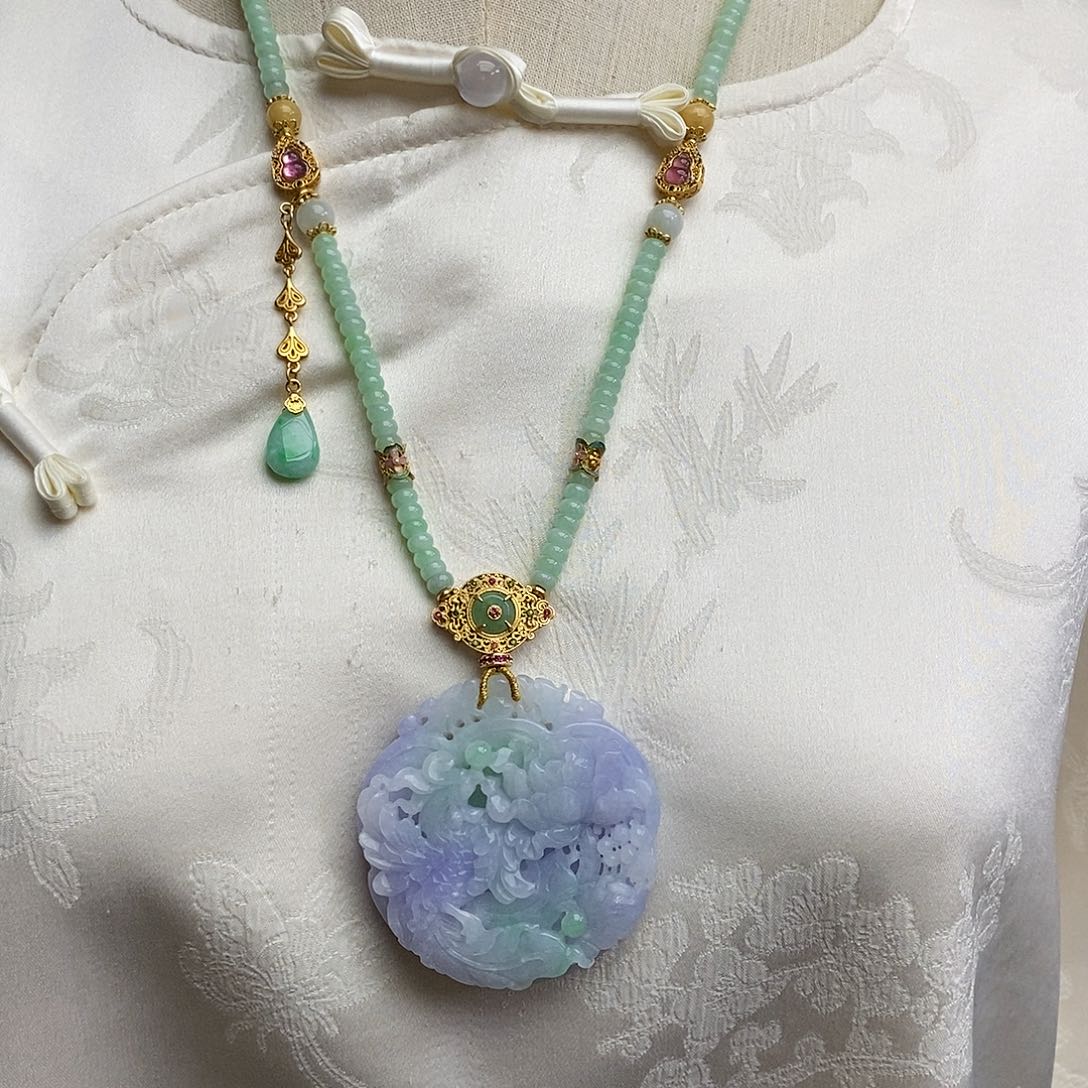 翡翠颈饰未镶嵌天然