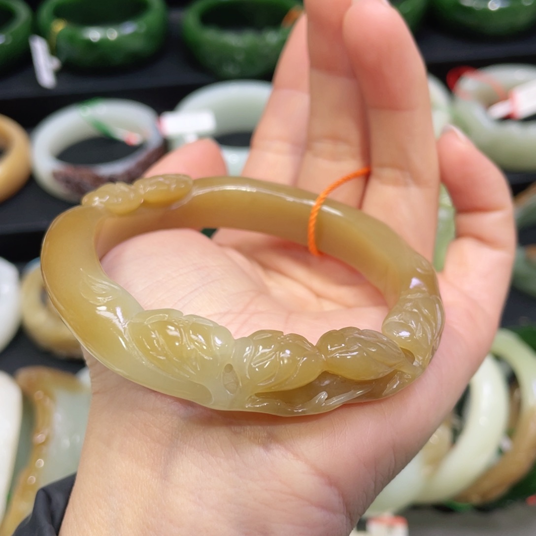 未镶嵌手镯和田玉99