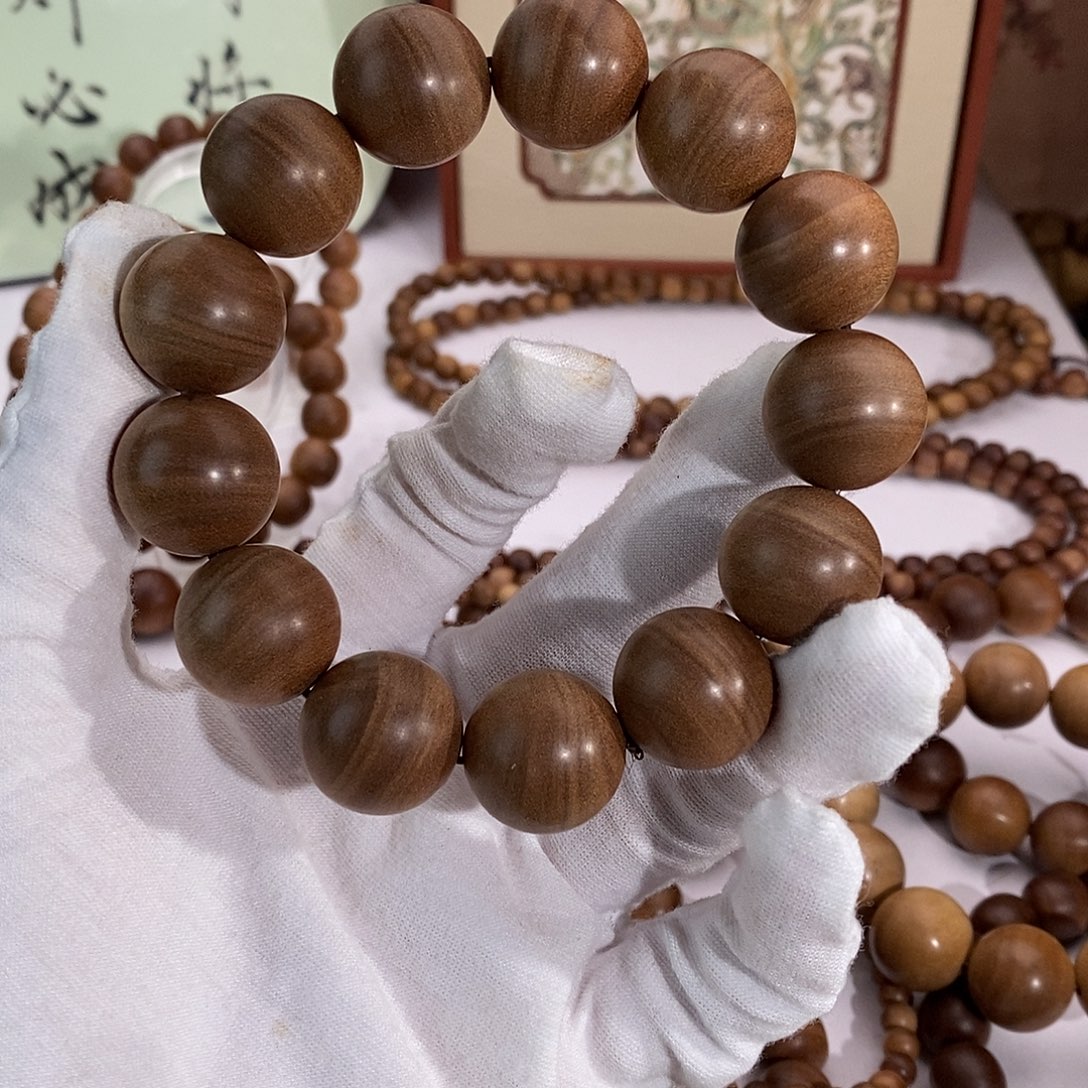 豪***哥手串/手链檀香木横纹黑肉18一线天福利