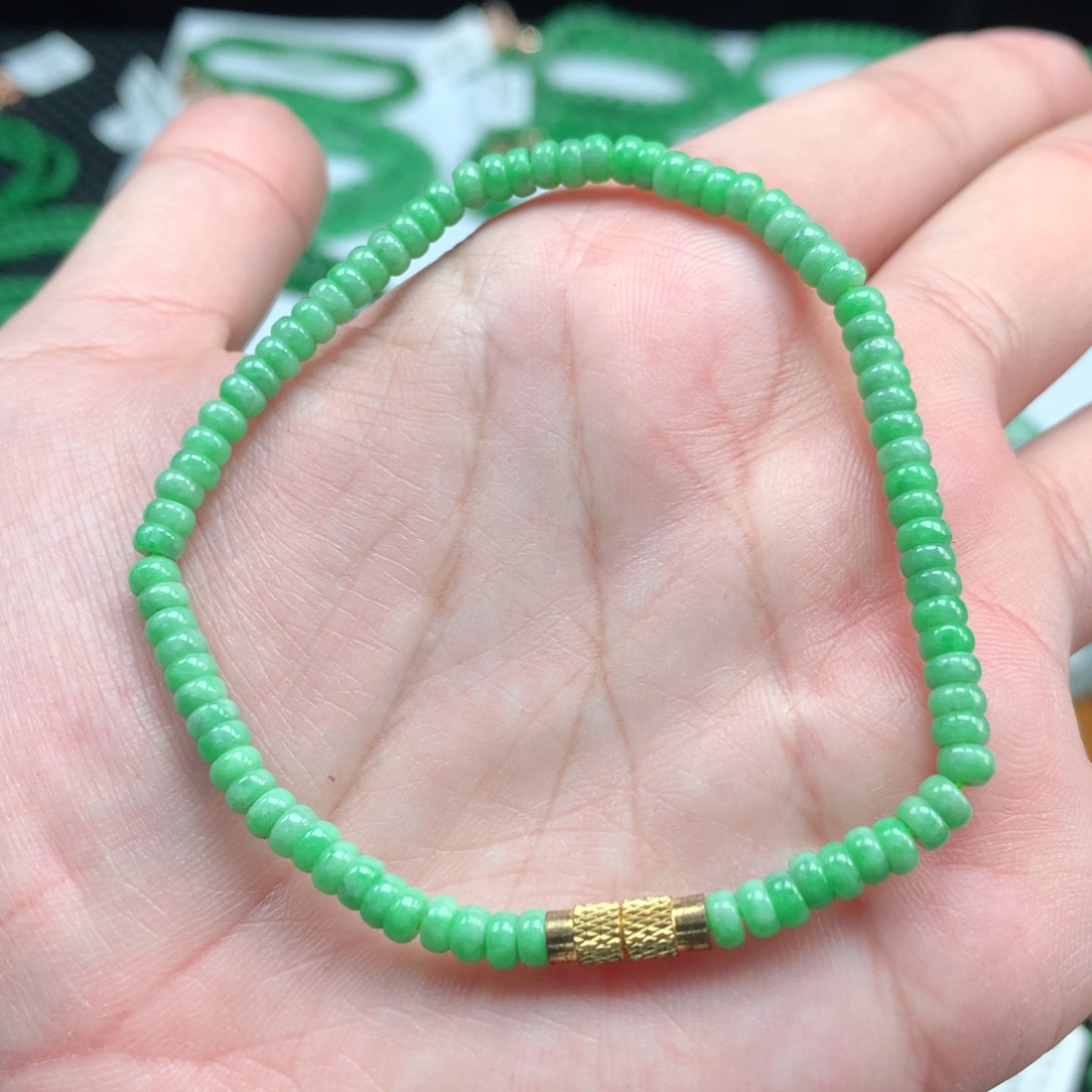 翡翠手链未镶嵌翡翠