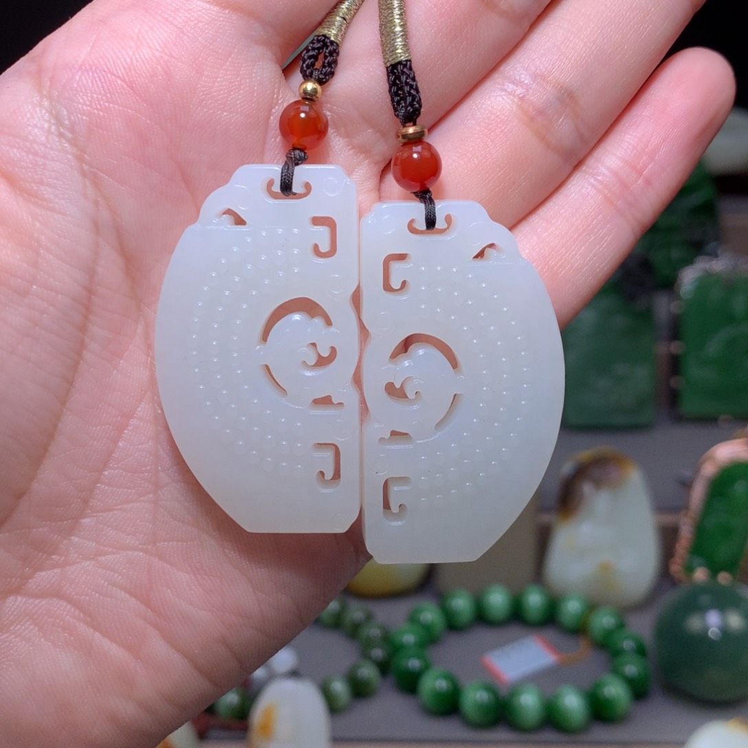 和田玉吊坠未镶嵌