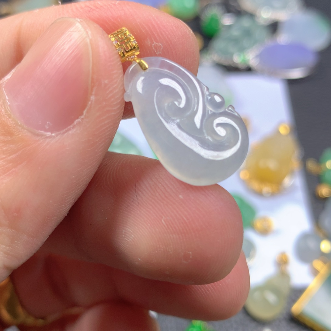 【闪购商品】翡翠颈饰18K金镶嵌翡翠