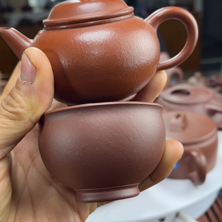 紫砂茶壶紫砂花的颜色