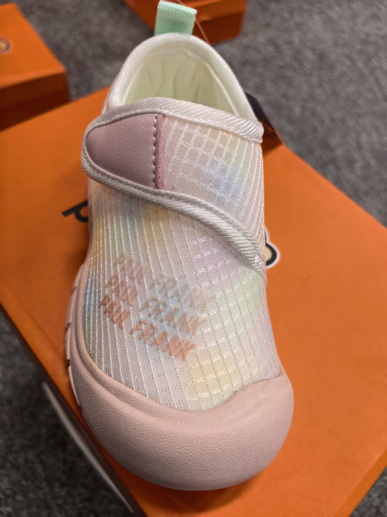 四季新款稳步舒适防滑耐磨儿童男女宝时尚百搭D101-D102