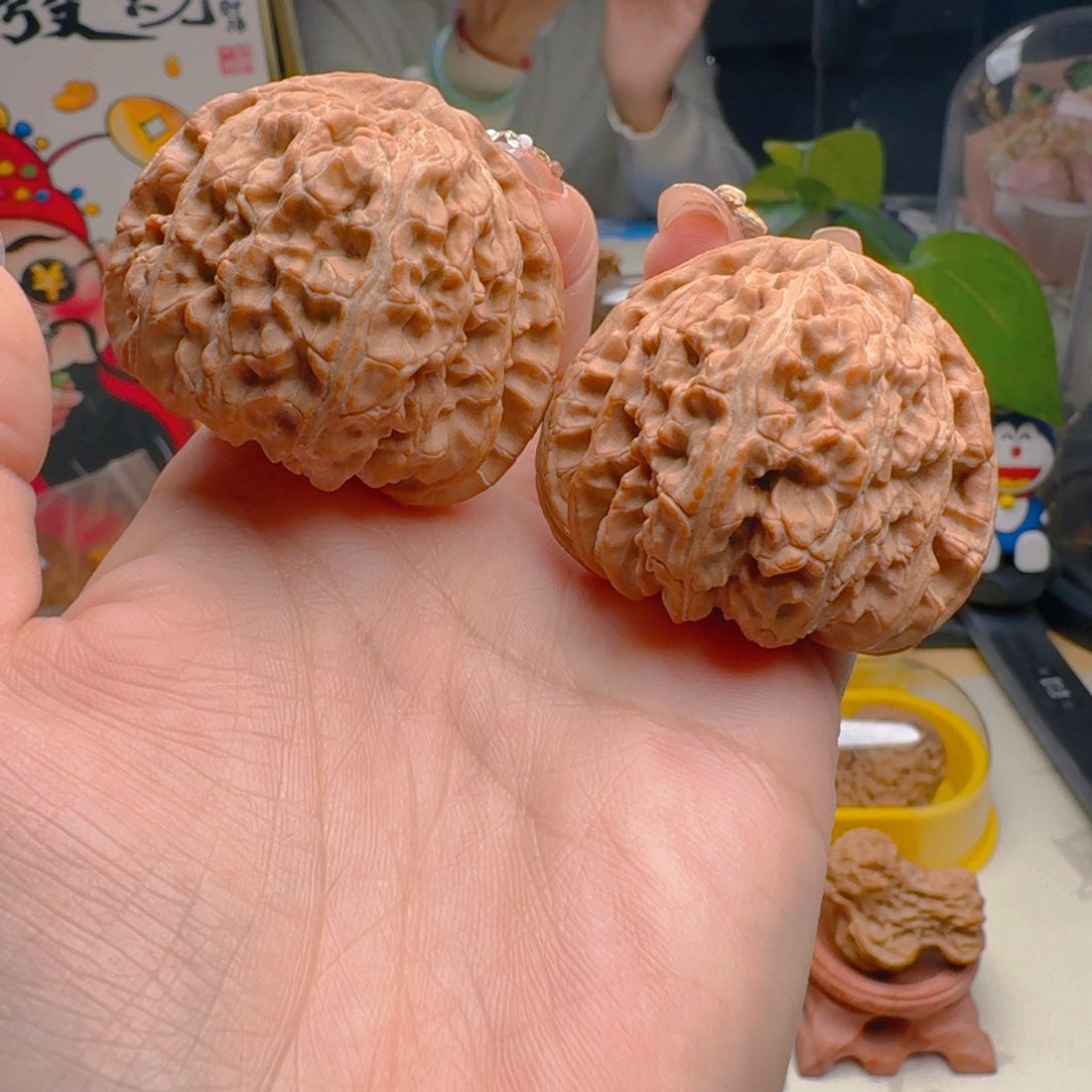 核桃把件45尺寸白狮子