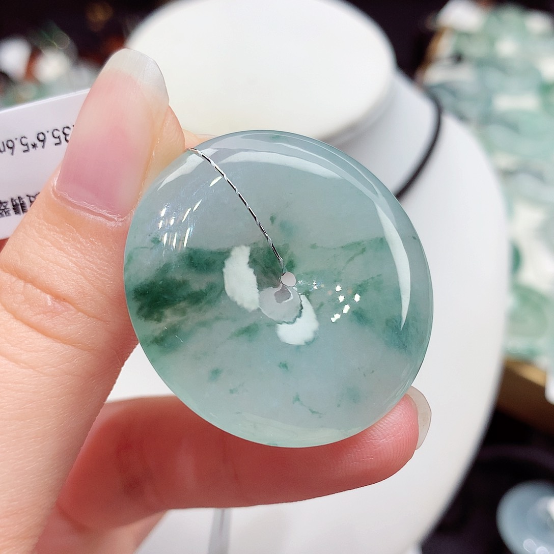 颈饰未镶嵌翡翠翡翠22，35.6/5.6