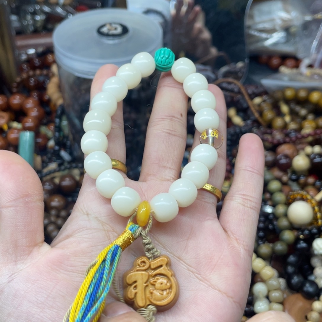 维腊木（绿檀）无事牌