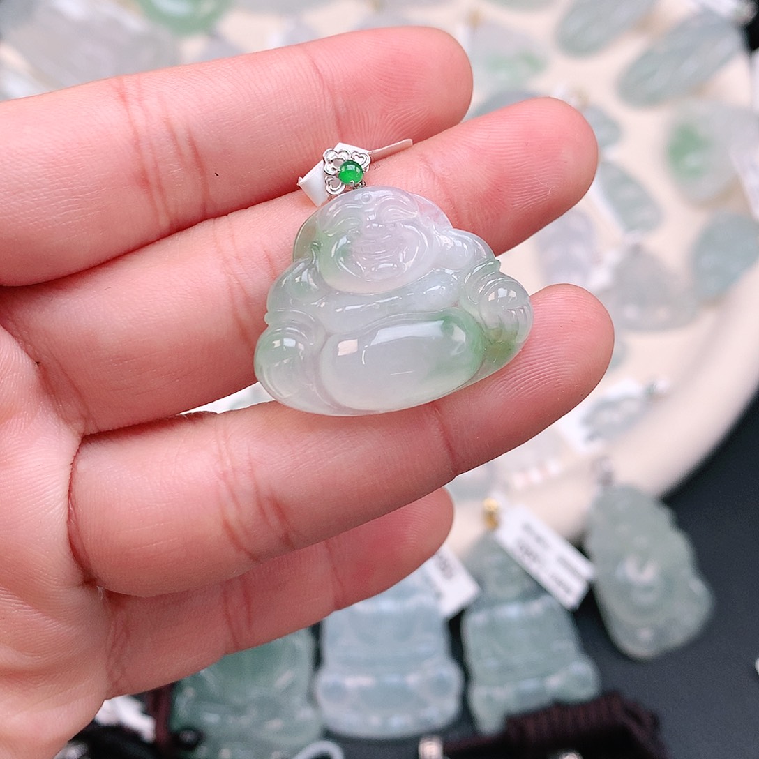 翡翠颈饰18K金镶嵌冰胶飘绿佛公