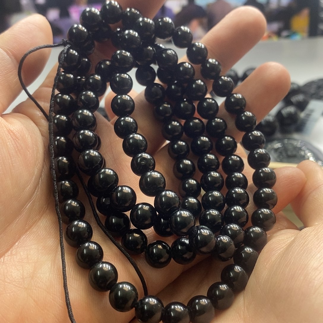 翡翠未镶嵌颈饰卡7左右