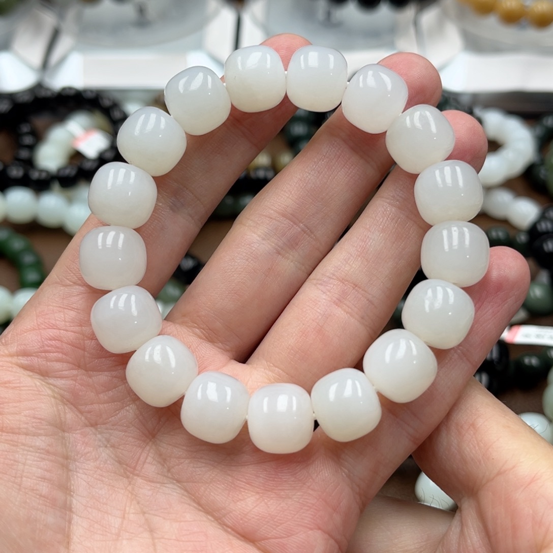 ~***~和田玉未镶嵌手链