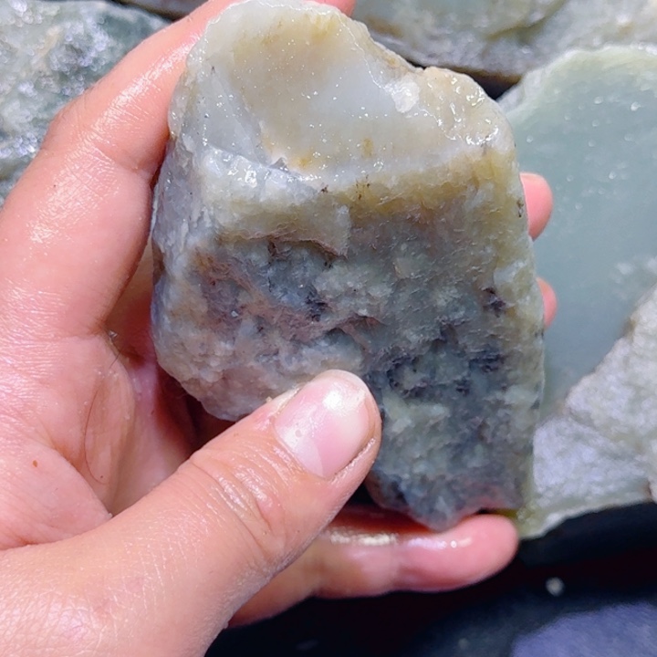 和田玉未镶嵌珠宝半成品